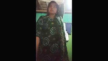 Beautiful Sexy Village HouseWife Showing