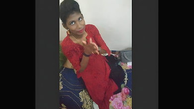 Desi local randi Shows her Boobs
