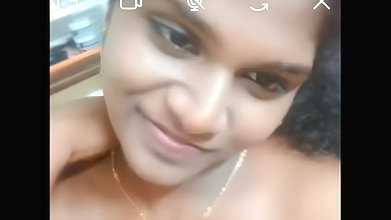 Tamil Girl Shows Her Boobs