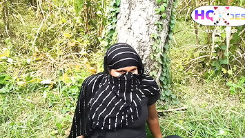 Desi girl who cuts grass gets fucked in the forest. Boy makes her into a mare and fucks her. HQ XDESI.