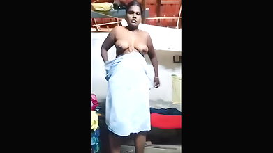 Mature bhabhi nude show