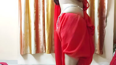Dekhiye bhabhi ji ne dikhaya sabko nanga nach
