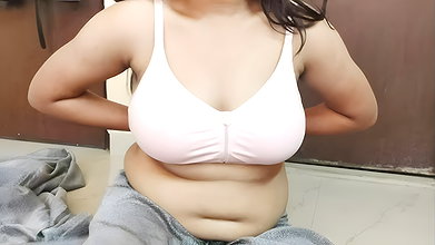 Desi bhabhi ji hui nangi