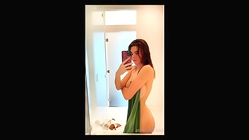 Ashley Tervort Nude Bathroom Selfie Onlyfans Video Leaked