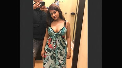 Sexy Punjabi Girl Shows Boobs
