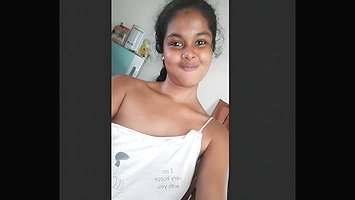 Cute Desi girl Shows Boobs and Fingering