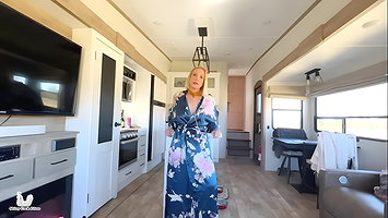 Helping my stepmom become instagram famous – Jane Cane