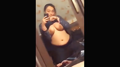 Desi babe shows