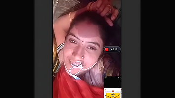 Mature bhabhi on vc