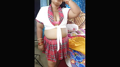 Indian sexy women wearing clothes after shower look like a sexy