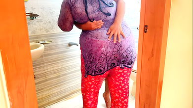 Bathroom mein Mosi ke Sath Jabardast Kiya Kand