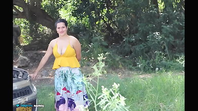 mechanic fucks married woman stranded in the middle of nowhere