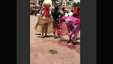 Aunty Lifting Saree Outdoor Captured Hidenly