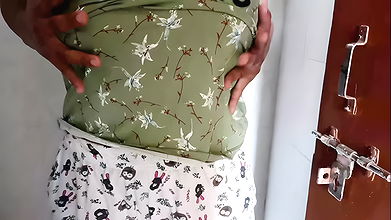 ollege Girl Priya Pissing Viral MMS – YourDiDiPriya