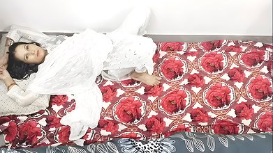 pregnant indian wife preeti 3