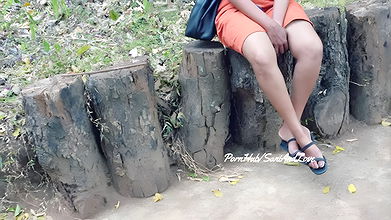 සල්ලි දීලා ගහපු පාර්ක් එකේ කෑල්ල Sri lankan Hot Slut need More money to sex in Outdoor Park