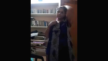 Mallu Wife Showing Her Boobs And Fingering