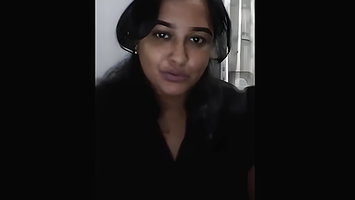 Desi Mature bhabhi Boob Show