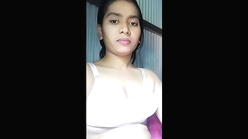 Village Bhabi Showing Ass