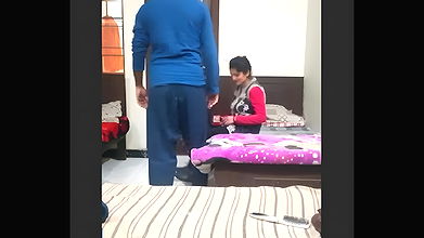 Paki bhabhi Fucking Husband’s Friend While He is at Work