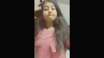 desi Desi cutie showing tits