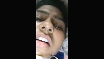 Horny Gf Showing Pussy