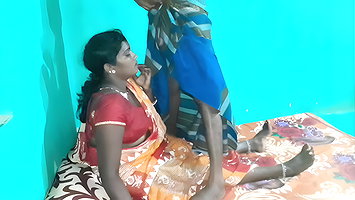 Sasur ne apne bahu ko apne lund me colgate laga ke bahu ko muh dhulwaya uske bahu ko chut faad ke choda