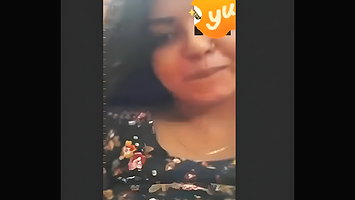 Desi Babe Showing her Boobs on VC