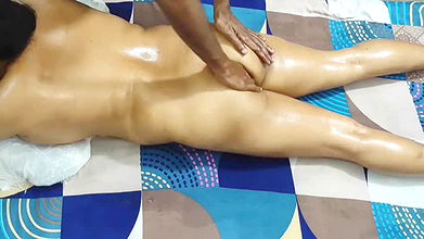 desi indian big boobs bhabhi got oli massaged oral deep throat and fucked by massage centre boy and cum on face