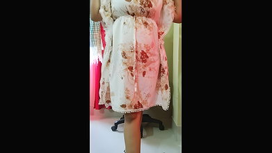Desi hot youtuber open her dress