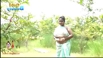 Desi hot youtuber boobs vsble