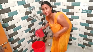 Big boobs bhabi hot bath video