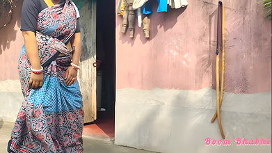 indian bhabhi standing pee