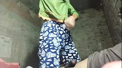 Young couple sex Hindi audio hard fucking