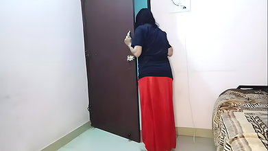 Bhabi Ne Padosi Ko bula kar chudai apne gar par