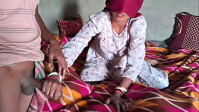 Desixxx gold bhabhi riding on dever in hindi ,Honeymoon Sex Ki Morning Bhaiya Bole real Village desi chudai sex videos