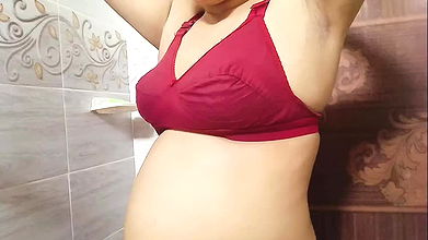 Bangladeshi beautiful girl shower clear video