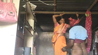 Desi village beautiful bhabhi sex with cum in pussy