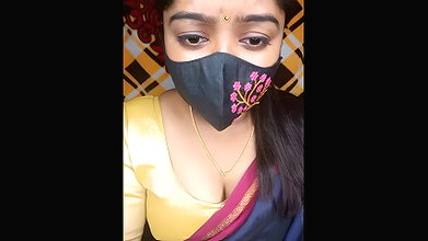Sexy bhabi open her saree