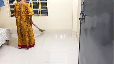 I hugged the maid in my house and started fucking