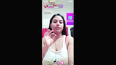 Random chamet girl Cam video – 1