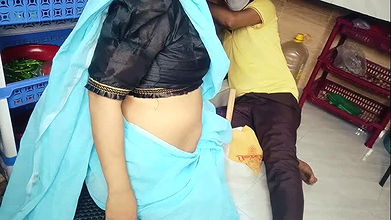 Bengali desi Housewife Fuckd with Her Servant at kitchen Room  clear audio