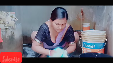 VILLAGE BHABHI DEEP CLEAVAGE WITH BIG BOOBS