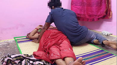 a beautiful aunty invited me for sex before resting