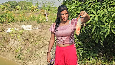 Amazing Village girl new net Fishing video