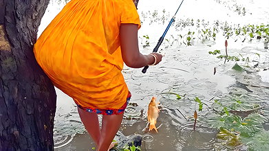 Amazing Village women Hook fishing in Rain   Villa