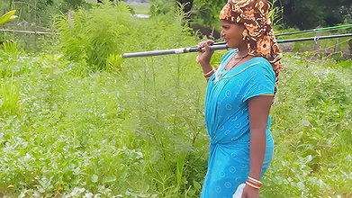 Awesome Fishing Video   Lady Hook fishing in Villa