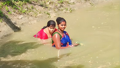 x Best Village women unique fishing   Mouni fishing