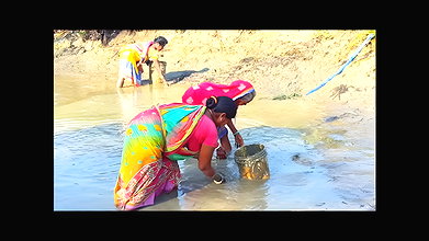 Traditional Hand Fishing by Village Women    Villa