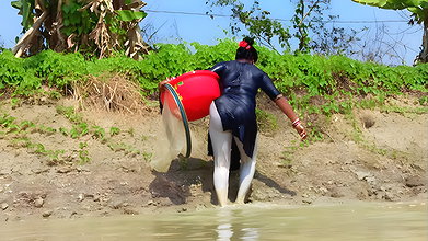 Village Women Amazing Hand Fishing in village pond